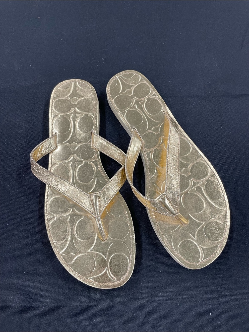 Brand New Coach Metallic Gold Logo Flip Flop Sandals